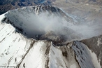 O Monte Santa Helena  um vulco ativo que fica no sudoeste do estado norte-americano de <em>Washington</em>, 160 km ao sul de <em>Seattle</em>. Erupo do Monte Santa Helena em 1980.  </br></br>  Palavras-chave: Vulco. Destruio. Magma. Terremoto. Abalos Ssmicos. Relevo. Placas Tectnicas.